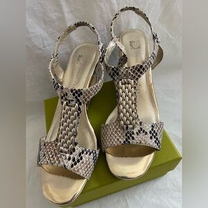 GUC Size 7 Anne Klein iflex Snake print Wedge Sandals.